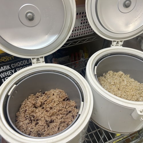 《酵素玄米》と、《はと麦発芽玄米》の保温ジャー